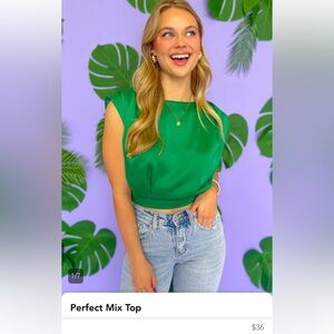 NWT Adeline Clothing Co. Perfect Mix top in Kelly green size M